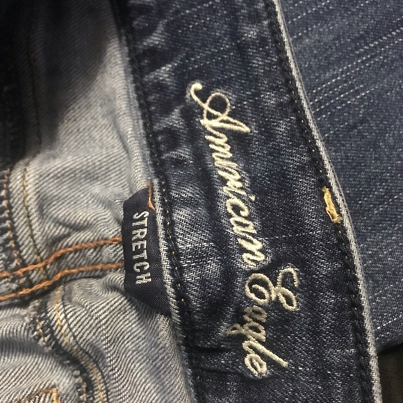 Size 8 American Eagle flare jeans - Picture 4 of 4